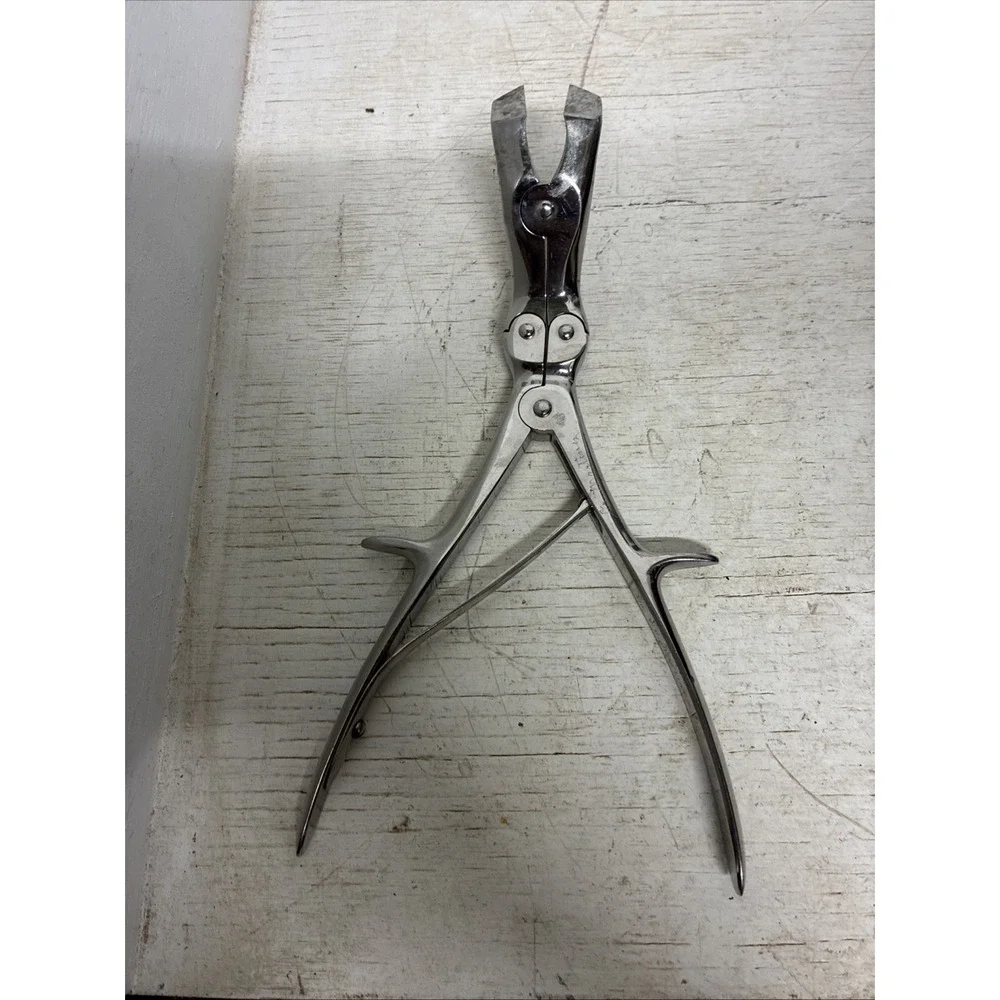 Bone Cutting Forceps Used Vtg 10